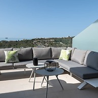 Casa la Vista by Bookaparadise