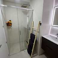 Casa la Vista by Bookaparadise