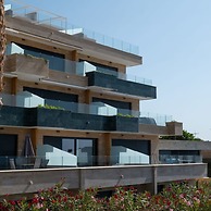 Casa la Vista by Bookaparadise