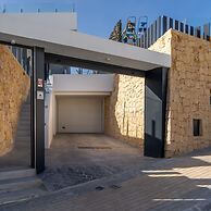 Villa Esmeralda 20 by Bookaparadise