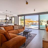 Villa Esmeralda 20 by Bookaparadise