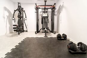 Villa Esmeralda 20 by Bookaparadise