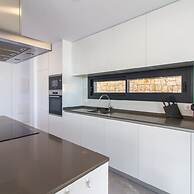 Villa Esmeralda 20 by Bookaparadise