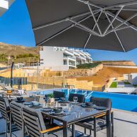 Villa Esmeralda 20 by Bookaparadise