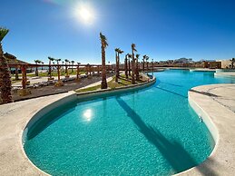 Beachtop Haven 2BR Condo at Iconic Sandy Beach
