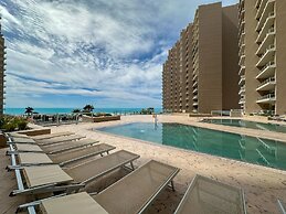 Beachtop Haven 2BR Condo at Iconic Sandy Beach