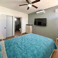 Sleek Downtown Escape With Private Parking