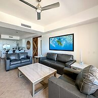 Luxury Ocean View Condo w Huge Deck