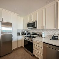 Luxury Ocean View Condo w Huge Deck