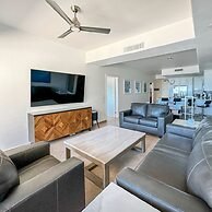 Luxury Ocean View Condo w Huge Deck