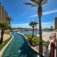 Luxury Ocean View Condo w Huge Deck
