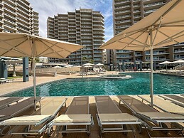 Luxury Ocean View Condo w Huge Deck