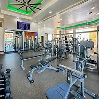 Luxury Ocean View Condo w Huge Deck
