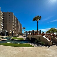 Luxury Ocean View Condo w Huge Deck