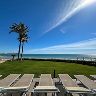Luxury Ocean View Condo w Huge Deck