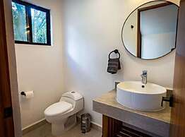 Villa Kohunlich Resort Pool AC Fast Internet