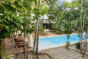 Villa Kohunlich Resort Pool AC Fast Internet