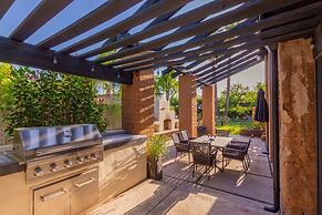 Arcadia 6BR Paradise Pool Hot Tub Cold Plunge