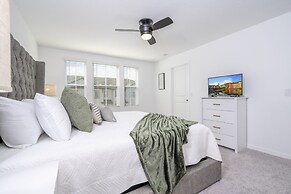 Cozy 3Bd With Free Waterpark at Enclaves at Festival 713