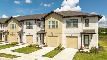 Cozy 3Bd With Free Waterpark at Enclaves at Festival 713