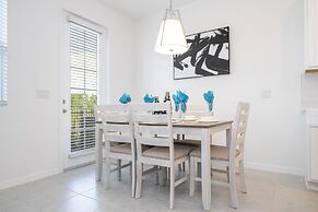 Cozy 3Bd With Free Waterpark at Enclaves at Festival 713