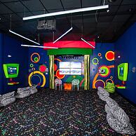 Cozy 3Bd With Free Waterpark at Enclaves at Festival 713