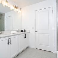 Cozy 3Bd With Free Waterpark at Enclaves at Festival 713