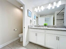 Stunning 4Bd w Pool Storey Lake 5019