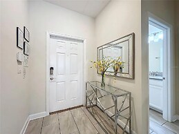 Stunning 4Bd w Pool Storey Lake 5019