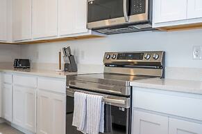 Charming 3Bd Close to Disney Festival 638