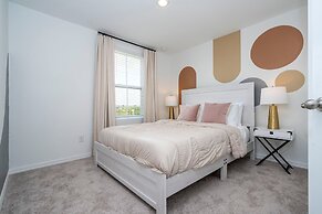 Charming 3Bd Close to Disney Festival 638