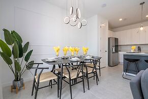Charming 3Bd Close to Disney Festival 638