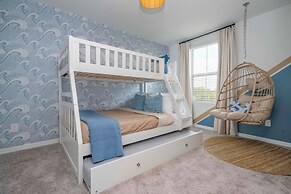 Charming 3Bd Close to Disney Festival 638