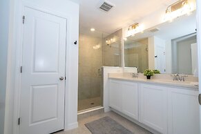 Charming 3Bd Close to Disney Festival 638