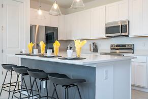 Charming 3Bd Close to Disney Festival 638