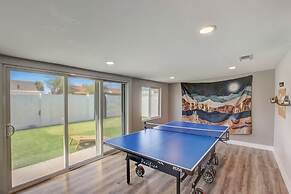 Family Retreat By Old Town w Pool