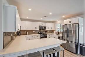 Family Retreat By Old Town w Pool