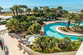 Unique Beachfront Condo With Exceptional Views