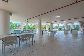 Unique Beachfront Condo With Exceptional Views