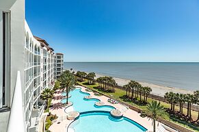 Unique Beachfront Condo With Exceptional Views