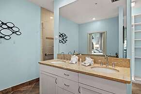 Unique Beachfront Condo With Exceptional Views