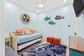 Unique Beachfront Condo With Exceptional Views