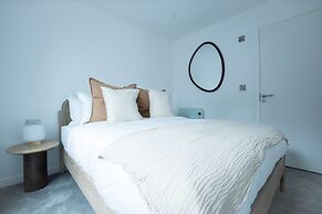 Alabaster Suite by Casacity