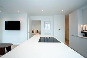 Alabaster Suite by Casacity