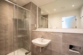 Alabaster Suite by Casacity