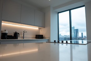 Alabaster Suite by Casacity