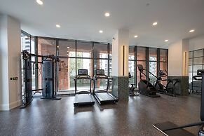 Alabaster Suite by Casacity