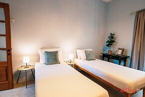 Charming Historic Home With Rooftop Views