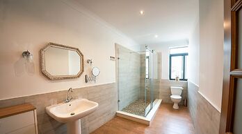 Charming Historic Home With Rooftop Views