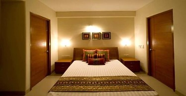 Goroomgo Noida Royal Residency